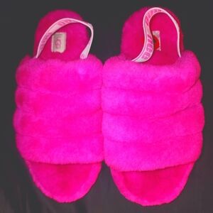 Brand new hot pink Ugg slippers size 6